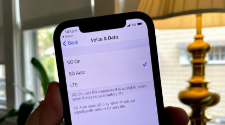 彝良苹果手机维修分享iPhone 12如何打开或关闭5G网络 