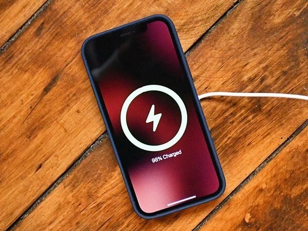 彝良苹果手机维修分享iPhone 12可以随便充电吗 
